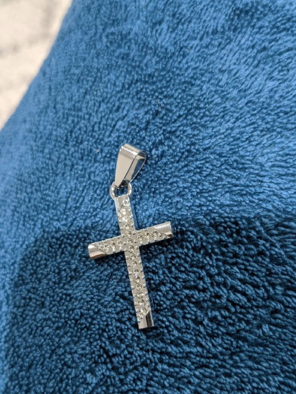 Silver Looking Cross Pendant with Sparkling Stones